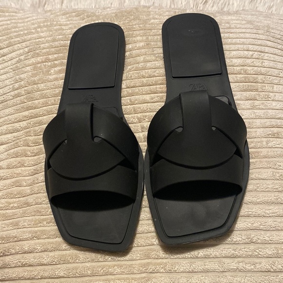 Zara sandals black size 39